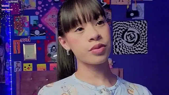 kimhilton  online show from February 16, 3:49 am