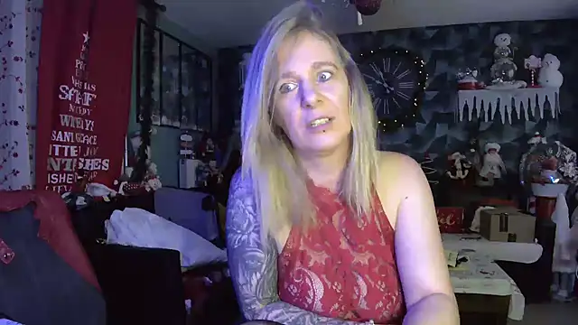 Delichieuse5 online show from January 5, 8:56 pm