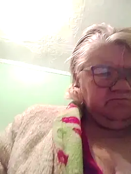 LusiyaGold5 online show from March 11, 10:48 pm