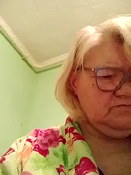 LusiyaGold5 online show from March 5, 11:54 pm