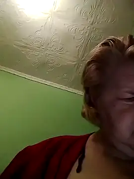 LusiyaGold5 online show from December 3, 9:58 pm