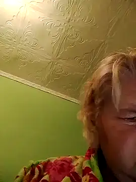 LusiyaGold5 online show from November 10, 9:42 pm