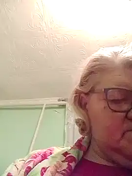 LusiyaGold5 online show from January 8, 2:28 am