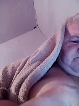 LusiyaGold5 online show from November 17, 9:19 pm