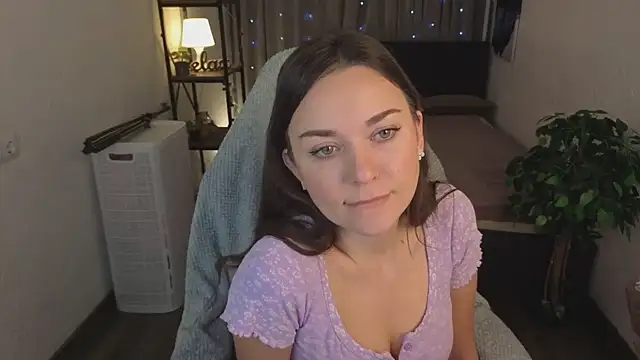 Madison Golden online show from November 21, 6:45 am