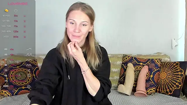 Amalia Mio online show from October 26, 8:04 am