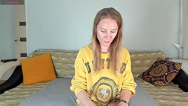 Snapshot of Amalia_Mio chatting on June 25, 8:52 am Amalia Mio online show from June 25, 8:52 am