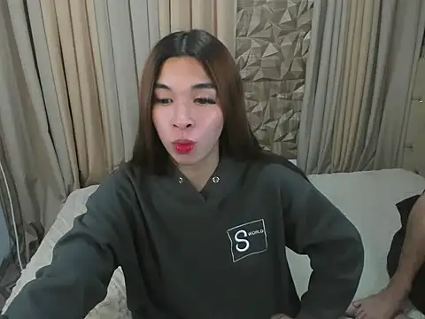 Yourdreamgoddess online show from April 14, 6:40 am