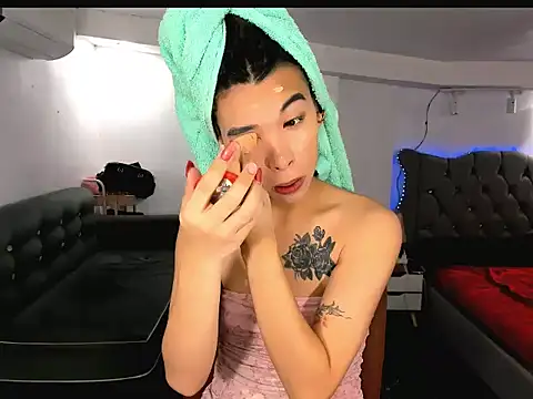 Snapshot of Yourdreamgoddess chatting on June 16, 4:23 am Yourdreamgoddess online show from June 16, 4:23 am