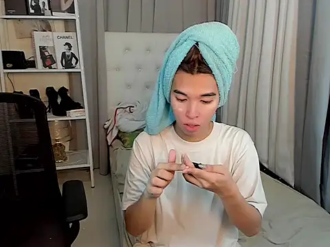 Yourdreamgoddess online show from January 17, 4:16 am