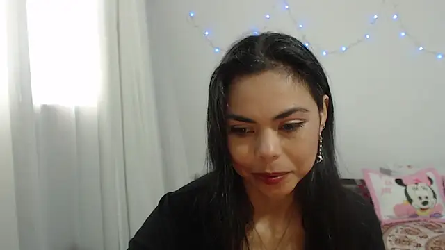 ms megan shadow online show from November 20, 7:25 pm