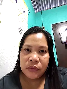 Snapshot of shyhotpinay_32 chatting on November 22, 9:57 pm shyhotpinay 32 online show from November 22, 9:57 pm