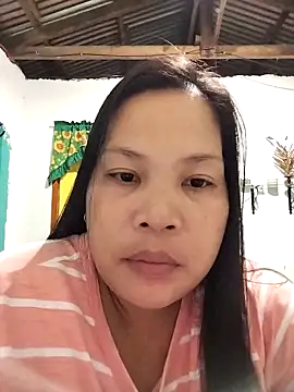 Snapshot of shyhotpinay_32 chatting on October 23, 3:43 pm shyhotpinay 32 online show from October 23, 3:43 pm