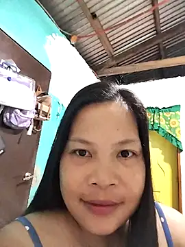 Snapshot of shyhotpinay_32 chatting on November 18, 8:56 pm shyhotpinay 32 online show from November 18, 8:56 pm