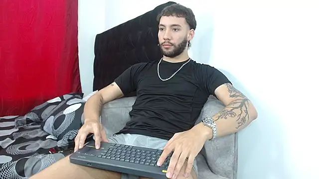 angel kyrozz online show from October 23, 7:23 pm