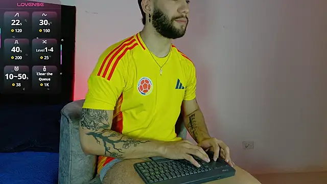 angel kyrozz online show from March 26, 7:12 pm