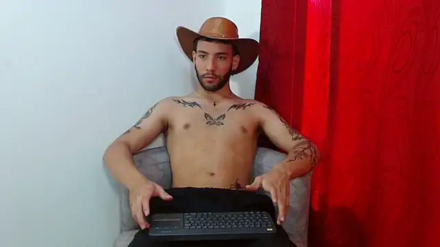 angel kyrozz online show from October 16, 7:33 pm