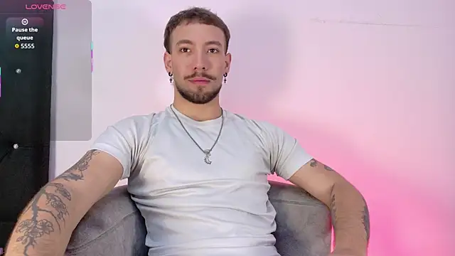angel kyrozz online show from May 23, 7:13 pm