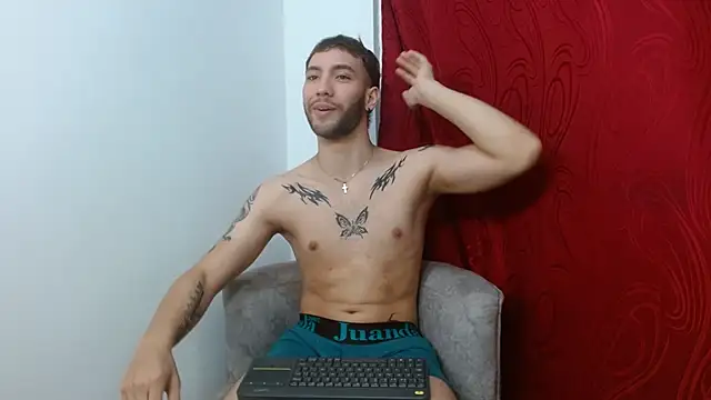 angel kyrozz online show from October 7, 3:07 am