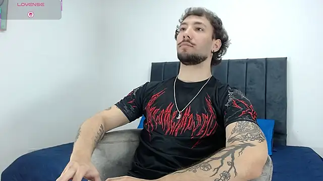 angel kyrozz online show from February 11, 7:03 pm