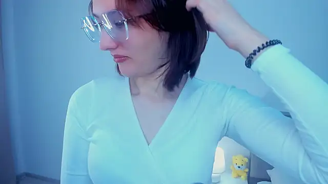 LorrieDegonia online show from November 10, 4:06 am