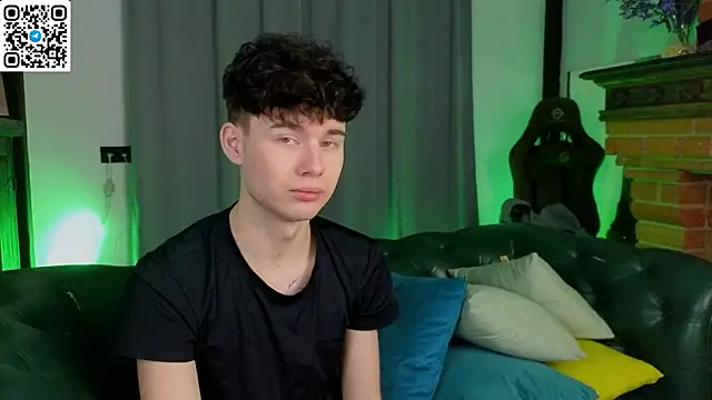 Cute Mike online show from March 1, 8:09 pm