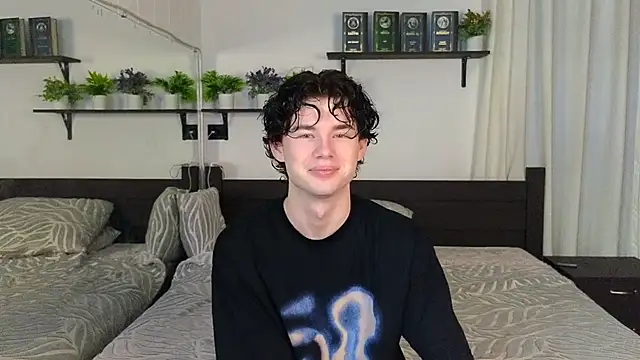 Cute Mike online show from February 14, 1:39 am