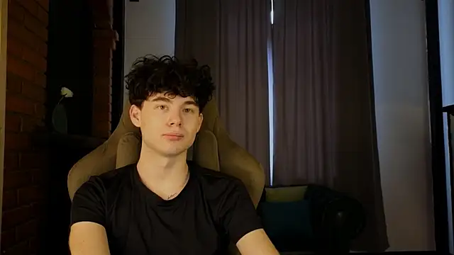 Cute Mike online show from April 17, 9:12 am