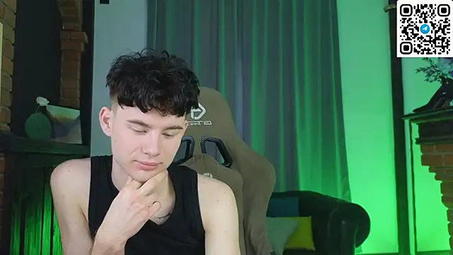 Cute Mike online show from February 21, 2:13 am