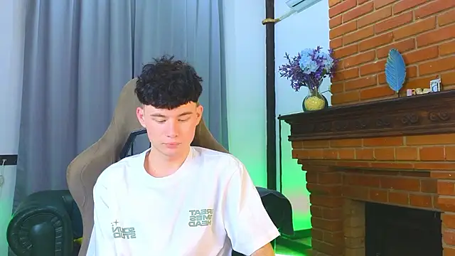 Cute Mike online show from February 17, 12:46 pm