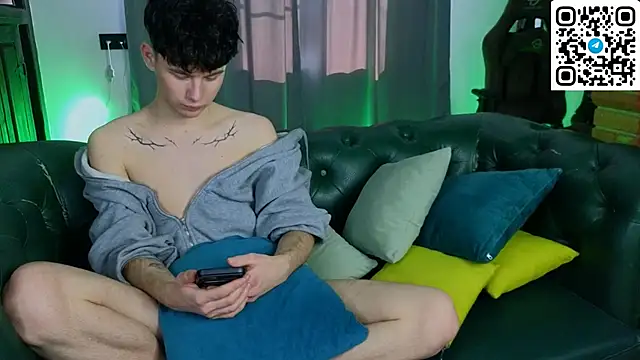 Cute Mike online show from March 2, 5:08 am