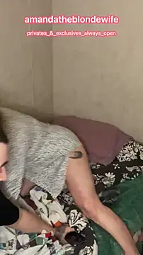amandatheblondewife online show from April 4, 5:47 am