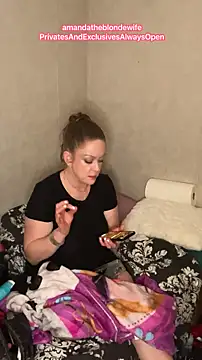 amandatheblondewife online show from April 8, 5:20 am