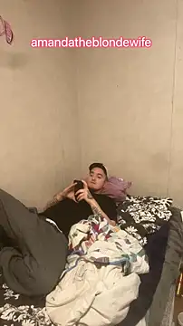 amandatheblondewife online show from March 22, 5:25 pm