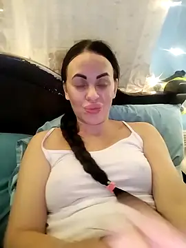 Snapshot of Stefaniyaxq chatting on October 13, 8:43 pm Stefaniyaxq online show from October 13, 8:43 pm