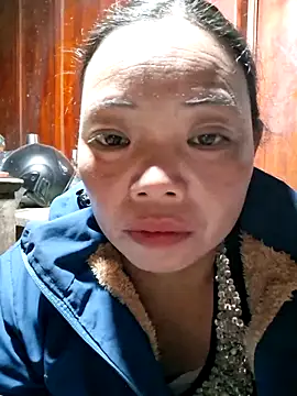 Snapshot of miomio-12 chatting on November 28, 1:00 pm miomio-12 online show from November 28, 1:00 pm