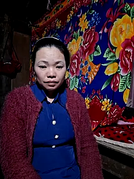 Snapshot of miomio-12 chatting on October 22, 2:05 pm miomio-12 online show from October 22, 2:05 pm