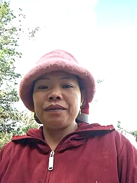 Snapshot of miomio-12 chatting on October 27, 2:34 am miomio-12 online show from October 27, 2:34 am