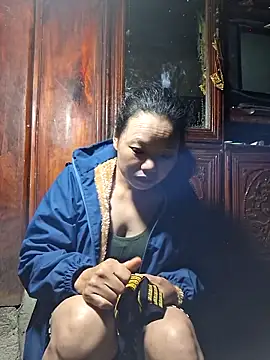 Snapshot of miomio-12 chatting on November 9, 9:41 pm miomio-12 online show from November 9, 9:41 pm