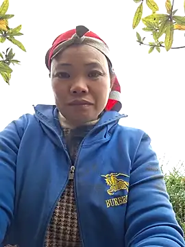 Snapshot of miomio-12 chatting on November 20, 1:28 am miomio-12 online show from November 20, 1:28 am