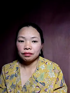 Snapshot of miomio-12 chatting on October 28, 1:10 pm miomio-12 online show from October 28, 1:10 pm