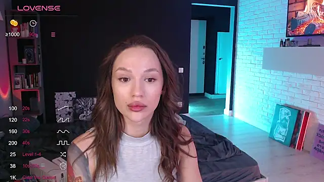 Jade Lumin online show from November 24, 1:11 pm