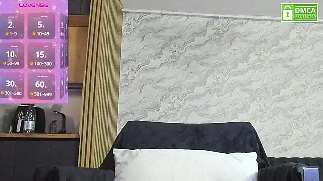 Snapshot of Daisy_Abby03 chatting on November 1, 8:19 am Daisy Abby03 online show from November 1, 8:19 am