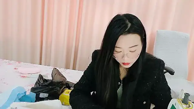 Snapshot of CCOO520 chatting on November 5, 3:42 am CCOO520 online show from November 5, 3:42 am