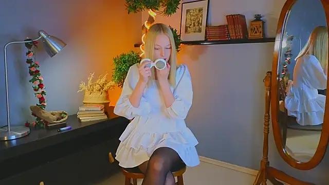 KamiBeg online show from October 17, 3:32 am