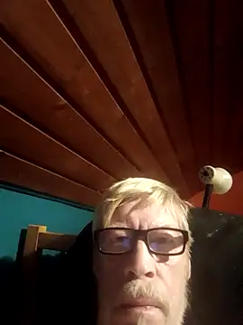 Snapshot of ImperlPerverso59 chatting on November 4, 8:12 pm ImperlPerverso59 online show from November 4, 8:12 pm