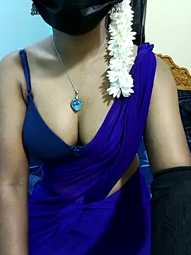 Snapshot of Chennai-couples chatting on December 15, 2:45 pm Chennai-couples online show from December 15, 2:45 pm