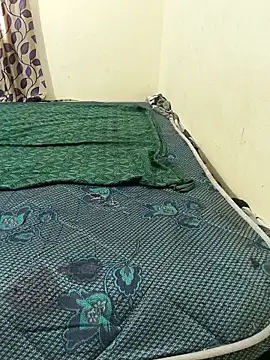 Snapshot of Chennai-couples chatting on October 12, 6:15 am Chennai-couples online show from October 12, 6:15 am