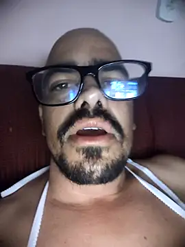 Snapshot of IncomingEssence478 chatting on December 20, 5:54 am IncomingEssence478 online show from December 20, 5:54 am