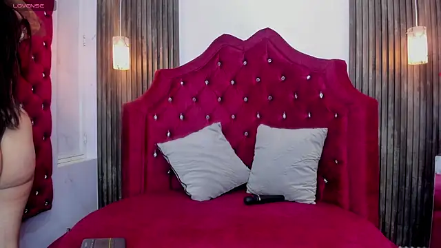 Snapshot of Laia_18 chatting on November 11, 10:47 pm Laia 18 online show from November 11, 10:47 pm